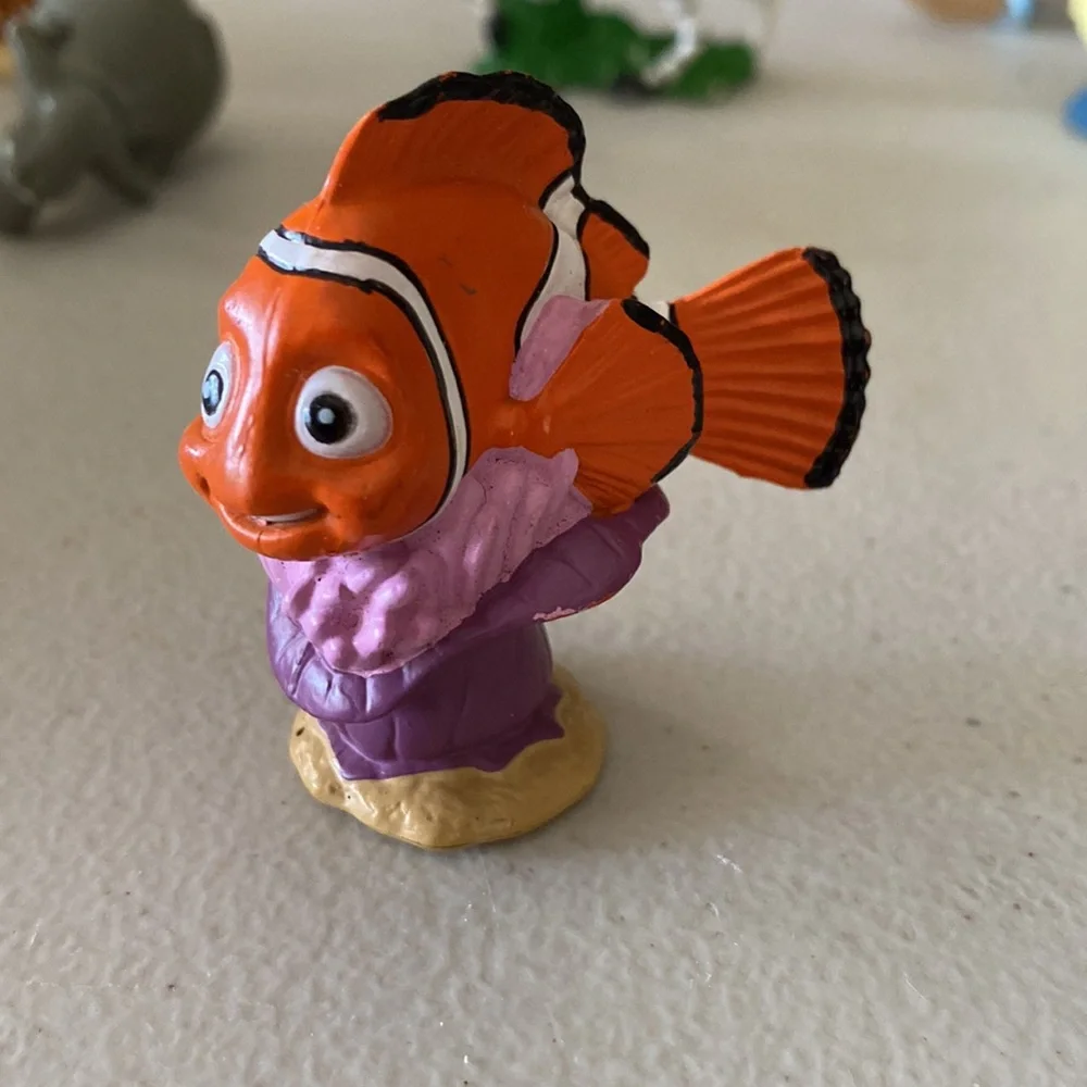 Madagascar & Nemo Cake Toppers Set of 10